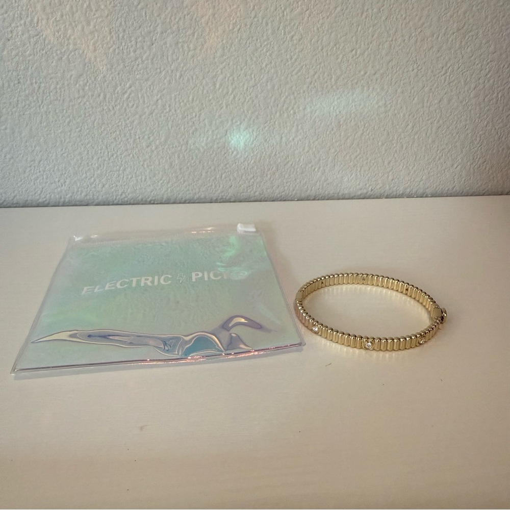 Electric picks x Dede Raad bangle bracelet